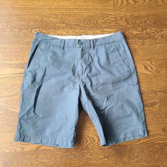 Old Navy Men's Blue Chino Shorts Sz.34 - Picture 1 of 8